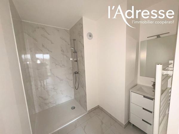 Appartement Saint Pierre Du Perray 2 pièce(s) 46.80 m2