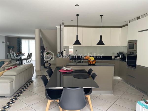 Demeure de 350 m²