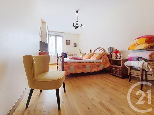 Appartement F3 à vendre  3 pièces - 74 m 2   GUERET  - 23