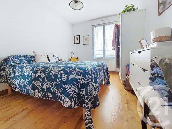 Appartement F3 à vendre  3 pièces - 74 m 2   GUERET  - 23