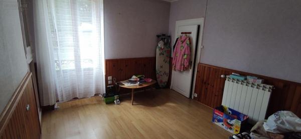 Maison à vendre à Mehun-sur-Yèvre dans le Cher (18500), ref : 142558M