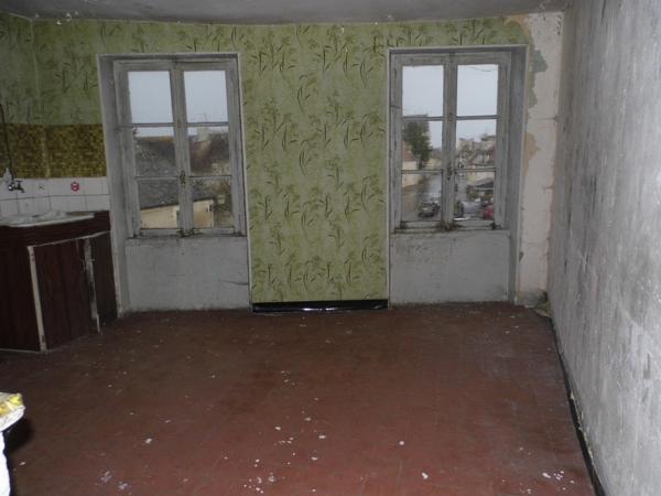 Dpt Calvados (14), à vendre FALAISE maison P7 de 153 m² habitables