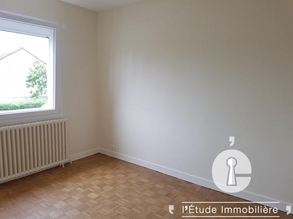 Maison sur sous-sol, rénovée en 2020