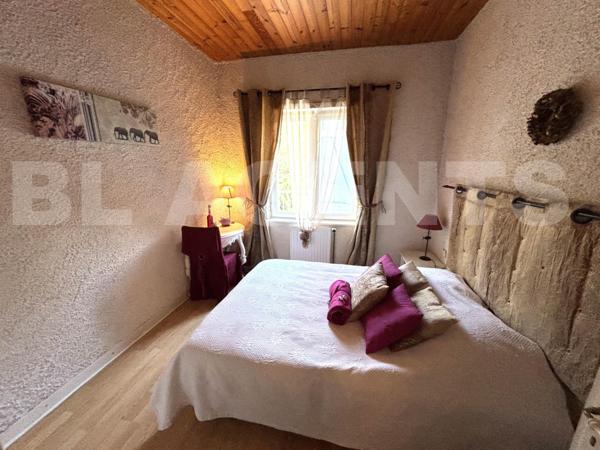 Superbe maison Quercynoise T6 de 202 m² avec piscine et grand terrain