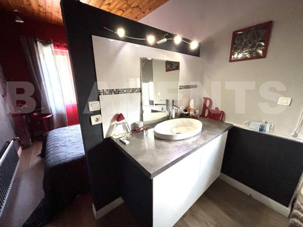 Superbe maison Quercynoise T6 de 202 m² avec piscine et grand terrain