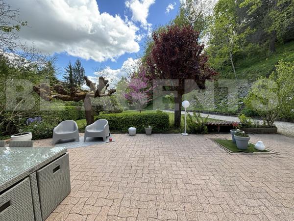 Superbe maison Quercynoise T6 de 202 m² avec piscine et grand terrain