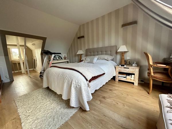 Maison Orgeval 6 pièce(s) 4 chambres €589 000 ** - Référence 9072