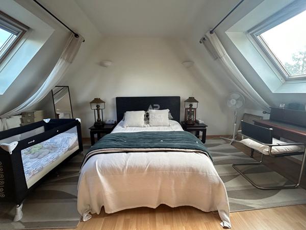 Maison Orgeval 6 pièce(s) 4 chambres €589 000 ** - Référence 9072