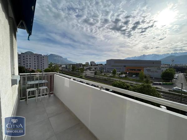 Appartement à louer 3 pièces 54m² Grenoble (38100)