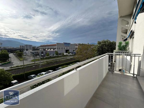 Appartement à louer 3 pièces 54m² Grenoble (38100)