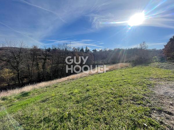 terrain constructible de 1473m²