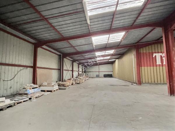 Entrepôt/local industriel 550m² .Proche Zone Leclerc Betting