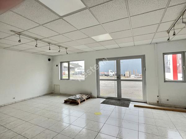 Entrepôt/local industriel 550m² .Proche Zone Leclerc Betting