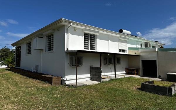 Maison à vendre    5 pièces •  Le Moule
