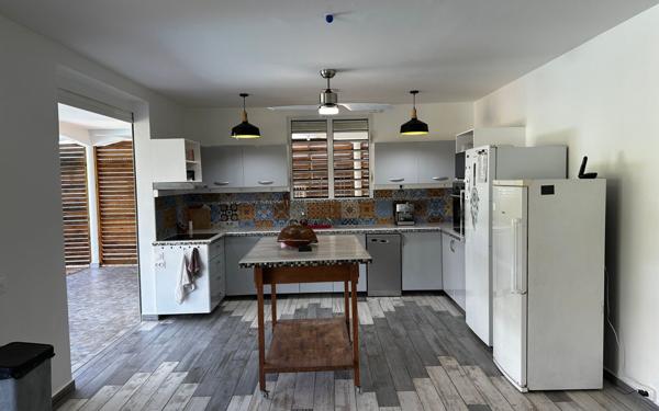 Maison à vendre    5 pièces •  Le Moule