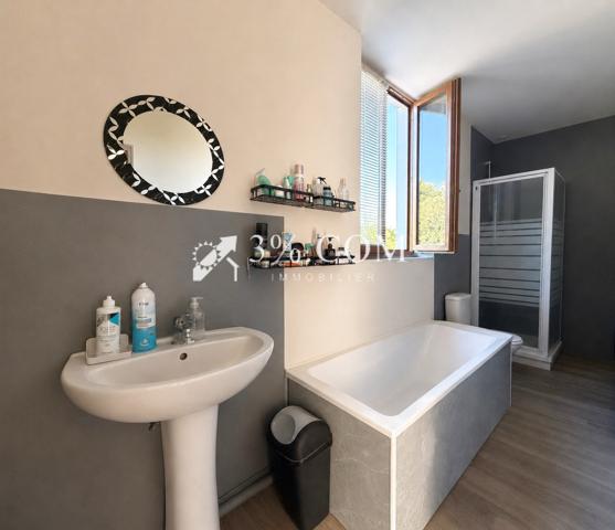 Maison
                                                                                                                                                                                                                                                                                                                        5 pièce(s)                                                                                                                                                                                                          4 chambre(s)                                                                                                                                                                                                          121  m²