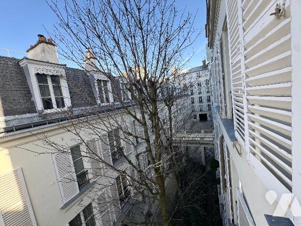 PARIS VII – Rue de Bourgogne - Appartement d'exception