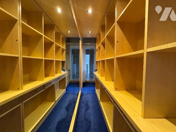 PARIS VII – Rue de Bourgogne - Appartement d'exception