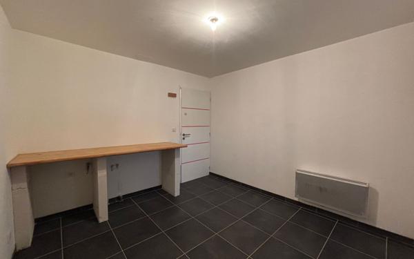 Appartement à louer    3 pièces •  Saint-Loubouer