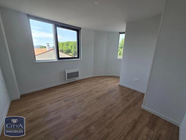 Appartement à louer 3 pièces 76.4m² Issoire (63500)