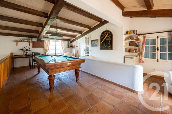 Maison à vendre  8 pièces - 302,51 m 2   LE LAVANDOU  - 83