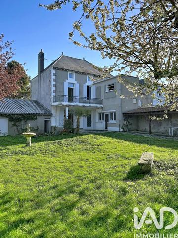 Maison à vendre 5 pièces 230 m² Parthenay