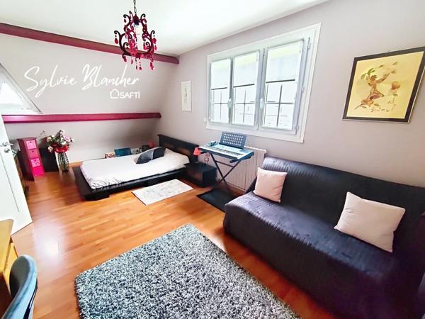 MAISON 170 M2 - 4 CHAMBRES - SOUS SOL COMPLET - 980 M2 TERRAIN