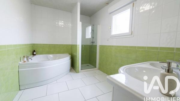 Maison à vendre 6 pièces 161 m² Les Mazures