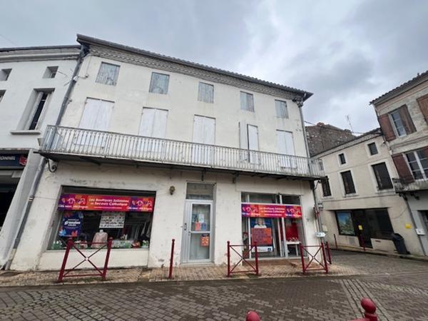 Immeuble de rapport au coeur de Clairac