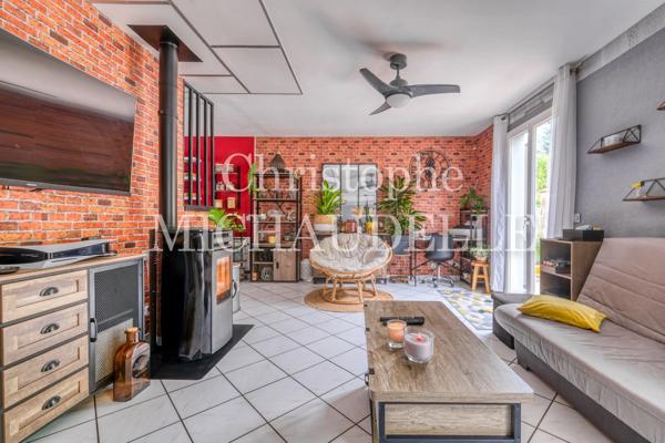 Christophe Michaudelle – CAPIFRANCE vous propose proche de Meaux, à Chauconin Neufmontiers : SOUS SOL TOTAL 90 m² - 6 pièces - 112 m² - 4 chambres (5ème possible) - 1 grand bureau - 2 pièces d'eau -