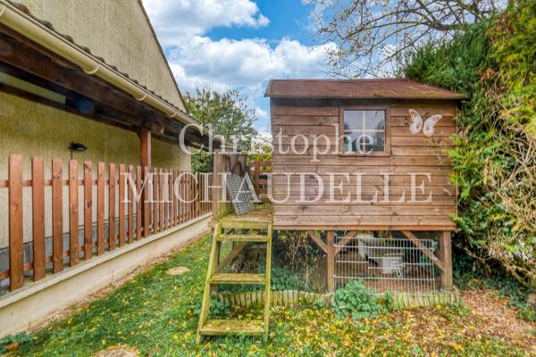 Christophe Michaudelle – CAPIFRANCE vous propose proche de Meaux, à Chauconin Neufmontiers : SOUS SOL TOTAL 90 m² - 6 pièces - 112 m² - 4 chambres (5ème possible) - 1 grand bureau - 2 pièces d'eau -