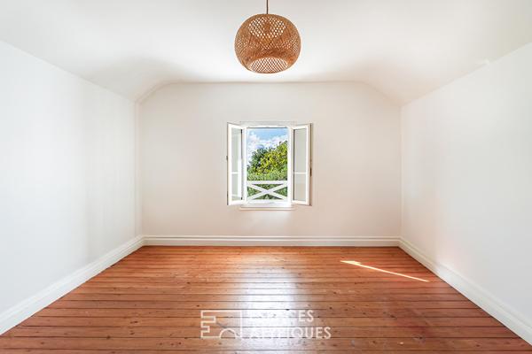 Coup de cœur à Neauphle-le-Château – Élégante meulière de 160 m² sur un parc arboré de 2 225 m²