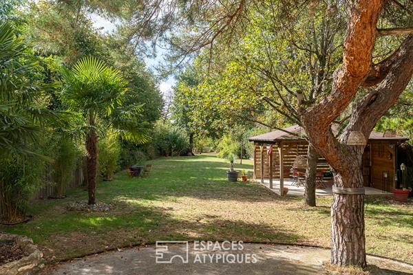 Coup de cœur à Neauphle-le-Château – Élégante meulière de 160 m² sur un parc arboré de 2 225 m²