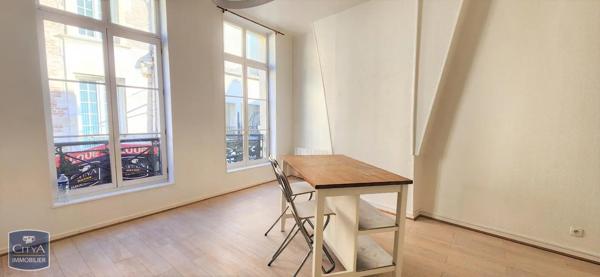 Appartement à louer 2 pièces 35.1m² Laon (02000)