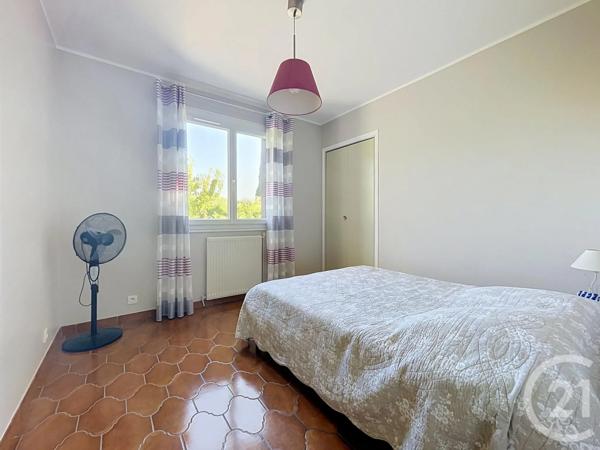 Maison à vendre  4 pièces - 97 m 2   BAGNOLS SUR CEZE  - 30