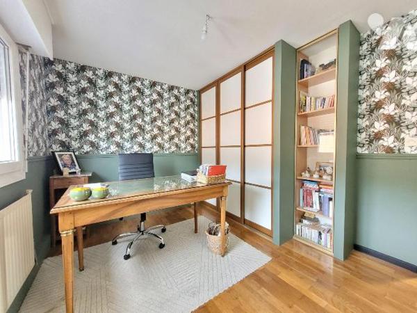 Découvrez cette superbe MAISON à la décoration soignée et contemporaine, un vrai coup de coeur ...