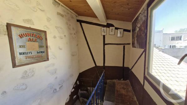 Immeuble à vendre  380 m 2   NARBONNE  - 11