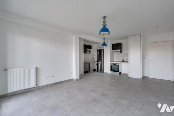 Vente appartement T3 avec balcon et parking - 31200 TOULOUSE (route de Launaguet)