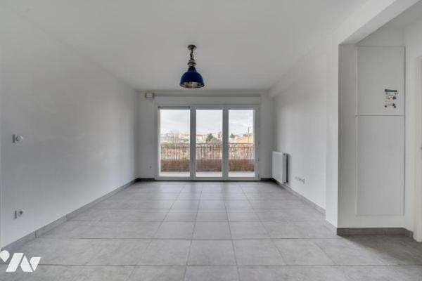Vente appartement T3 avec balcon et parking - 31200 TOULOUSE (route de Launaguet)