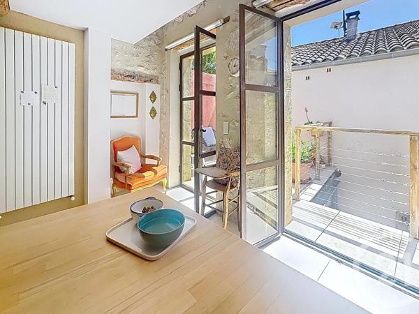 Maison à vendre  5 pièces - 180 m 2   ROCHEFORT DU GARD  - 30