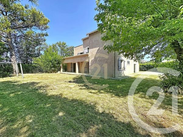 Maison à vendre  5 pièces - 180 m 2   ROCHEFORT DU GARD  - 30