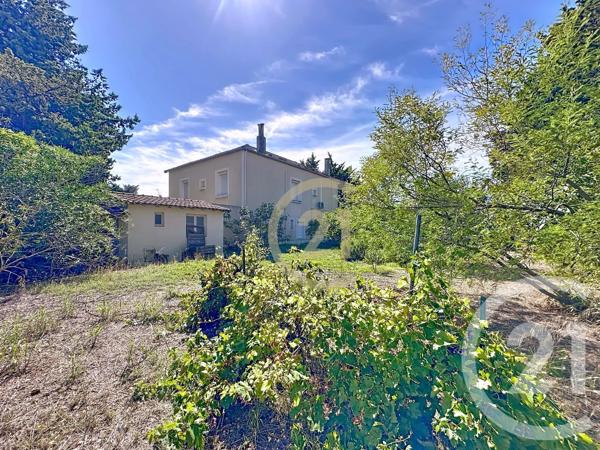 Maison à vendre  5 pièces - 180 m 2   ROCHEFORT DU GARD  - 30