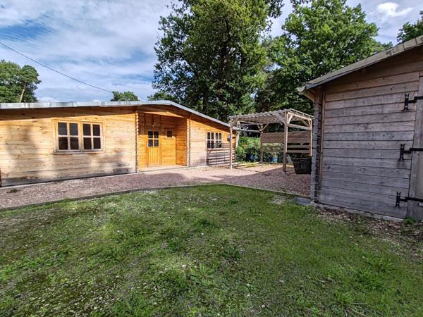 Chalet en bois à NARGIS (45210)