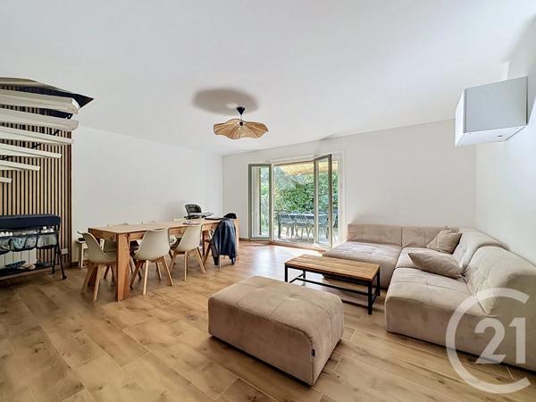 Maison à vendre  8 pièces - 170,22 m 2   MAUGUIO CARNON  - 34