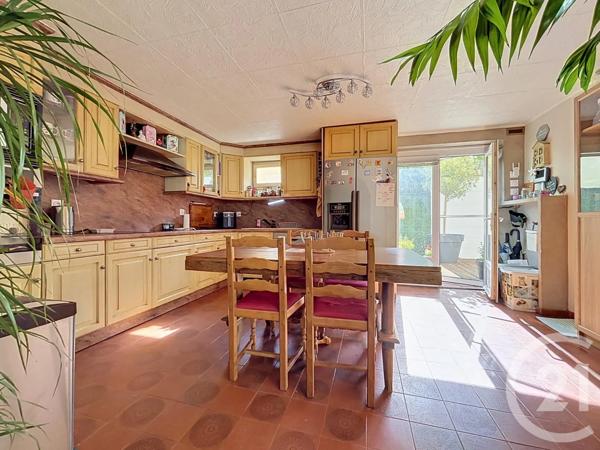 Maison à vendre  8 pièces - 170,22 m 2   MAUGUIO CARNON  - 34