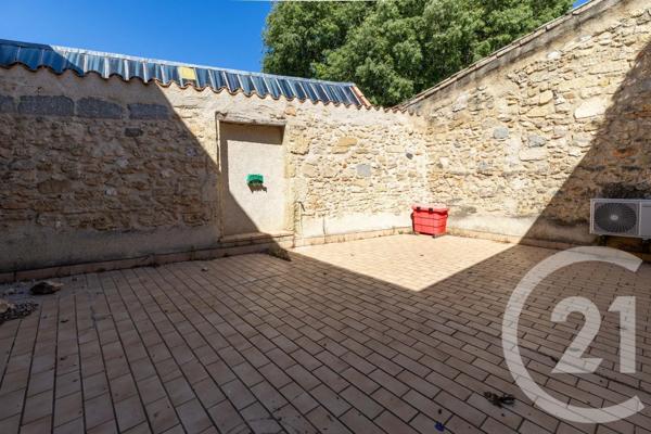 Immeuble à vendre  280 m 2   MONTAGNAC  - 34