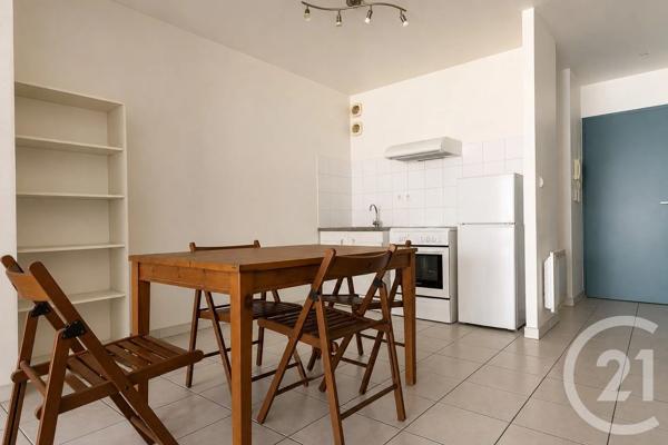 Immeuble à vendre  280 m 2   MONTAGNAC  - 34