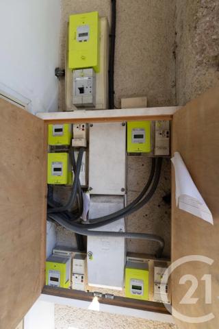 Immeuble à vendre  280 m 2   MONTAGNAC  - 34