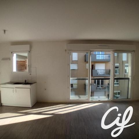 Appartement T2 Le Bourg Sous La Roche - 47.04 m2  99 000 Euros