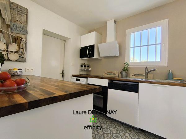 Maison
         6 pièces
        - 139 m² 517 000 €*